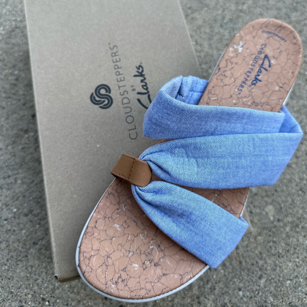 Clarks Cloudsteppers Sandals Size 9